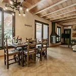 Frontera, Esencia Mallorquina Entre Caballos *