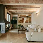 Frontera, Esencia Mallorquina Entre Caballos