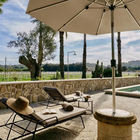 Frontera, Esencia Mallorquina Entre Caballos * Selva (Mallorca)